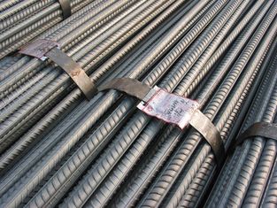 China Jogos de construções 500E de aço sísmicos, barras de aço deformadas de grande resistência de reforço fornecedor