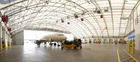 China Sala grande da fonte pré-fabricada das construções do hangar do avião do fardo da tubulação de aço para o estacionamento plano fábrica