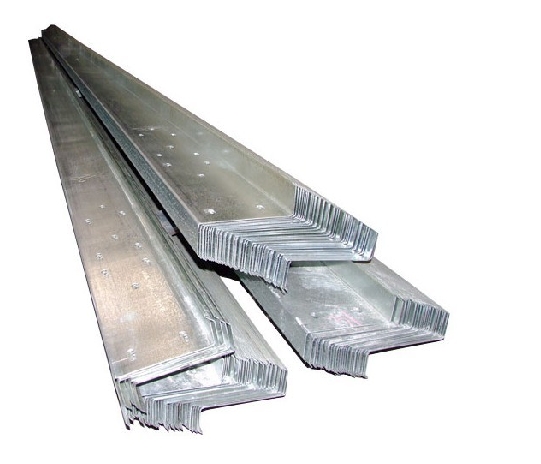 Purlins de aço galvanizados seção Comum-usados de C e de Z para os revestimentos do telhado e do lado do reparo